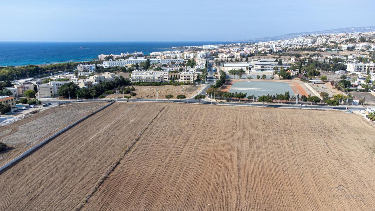 Royal Seacrest Crown-Jewel, 2B, Pools, Sea, Center Lejlighed Paphos Eksteriør billede