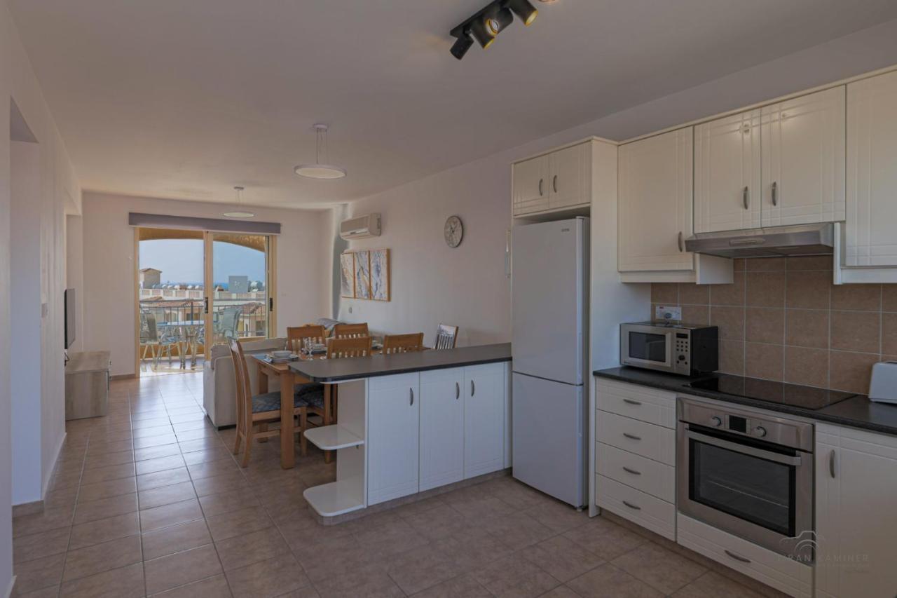 Royal Seacrest Crown-Jewel, 2B, Pools, Sea, Center Lejlighed Paphos Eksteriør billede